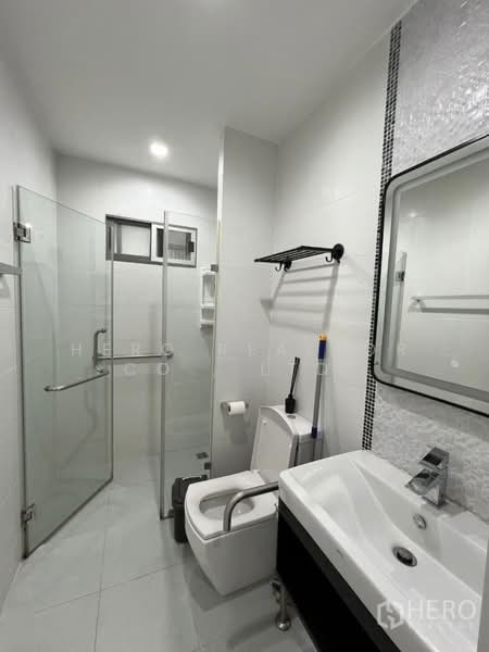 For Rent Detached House in Perfect Place Rama 9-KrungthepKreetha in Khlong Song Ton Nun HEE00157, Bangkok, Khlong Song Ton Nun, Lat Krabang, Bangkok, 4 Bedrooms, 300 sqm, Single Detached House For Rent, by Hero Realtor Co., Ltd., 500128843 - DDproperty.com