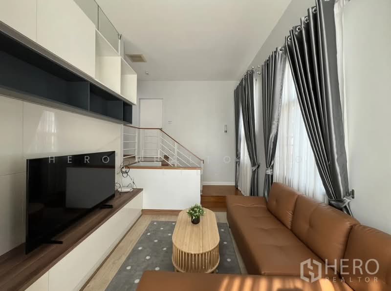 For Rent Detached House in Perfect Place Rama 9-KrungthepKreetha in Khlong Song Ton Nun HEE00157, Bangkok, Khlong Song Ton Nun, Lat Krabang, Bangkok, 4 Bedrooms, 300 sqm, Single Detached House For Rent, by Hero Realtor Co., Ltd., 500128843 - DDproperty.com