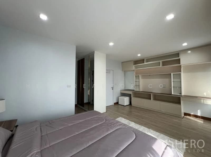 For Rent Detached House in Perfect Place Rama 9-KrungthepKreetha in Khlong Song Ton Nun HEE00157, Bangkok, Khlong Song Ton Nun, Lat Krabang, Bangkok, 4 Bedrooms, 300 sqm, Single Detached House For Rent, by Hero Realtor Co., Ltd., 500128843 - DDproperty.com