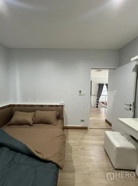 For Rent Detached House in Perfect Place Rama 9-KrungthepKreetha in Khlong Song Ton Nun HEE00157, Bangkok, Khlong Song Ton Nun, Lat Krabang, Bangkok, 4 Bedrooms, 300 sqm, Single Detached House For Rent, by Hero Realtor Co., Ltd., 500128843 - DDproperty.com