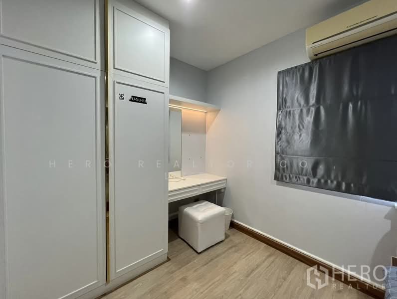 For Rent Detached House in Perfect Place Rama 9-KrungthepKreetha in Khlong Song Ton Nun HEE00157, Bangkok, Khlong Song Ton Nun, Lat Krabang, Bangkok, 4 Bedrooms, 300 sqm, Single Detached House For Rent, by Hero Realtor Co., Ltd., 500128843 - DDproperty.com