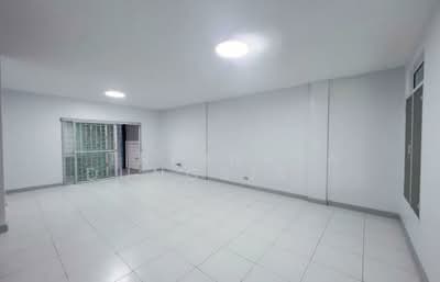 ขาย - ทาวน์เฮ้าส์ 3-ห้องนอน, กรุงเทพ