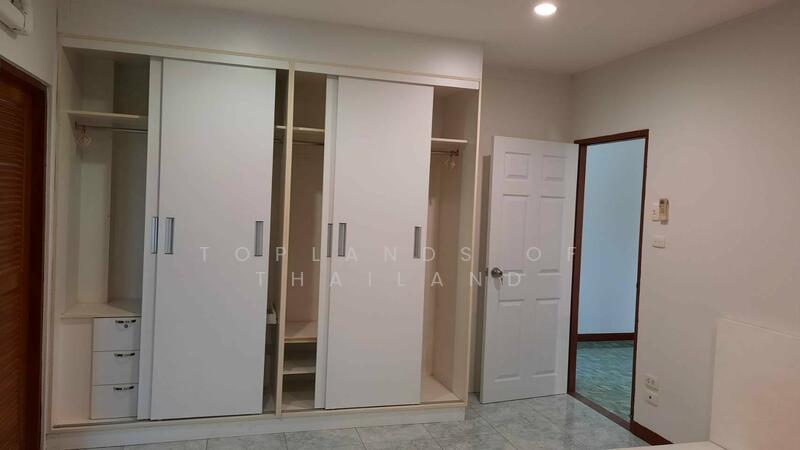 ขาย บ้านพัฒนาการ - ศรีนครินทร์ (ใกล้รถไฟฟ้า สายสีเหลือง) 54 ตร.วา 185 ตร.ม. 4 นอน 3 น้ำ จอดรถ 6 คัน, Bangkok, พัฒนาการ, Suan Luang, Suan Luang, Bangkok, 4 Bedrooms, 185 sqm, Single Detached House For Sale, by TopLands of Thailand, 500129007 - DDproperty.com