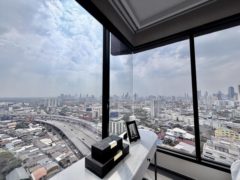 Coco Parc, Bangkok, 1150 Rama 4 Road, Khlong Toei, Khlong Toei, Bangkok, 2 Bedrooms, 89 sqm, Condo For Sale, by Benjamas Petchsuwan, 500129304 - DDproperty.com
