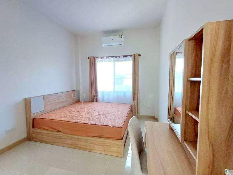 บ้านให้เช่า – ใกล้กาดฝรั่ง เพียง 5 นาที ค่าเช่า 19,000 บาท / เดือน รหัสทรัพย์ : No.14H1043, Chiang Mai, Ban Waen, Hang Dong, Chiang Mai, 3 Bedrooms, 100 sqm, Single Detached House For Rent, by Rutchaporn Tunsiri, 500129505 - DDproperty.com