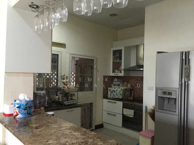 For Sale - 7-BR House, Bangkok