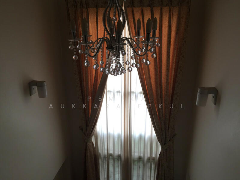 For Sale - 7-BR House, Bangkok