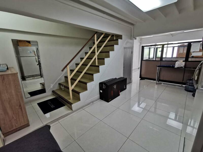 For Sale - Well renovated office space for rent on New Phetchaburi Road Near MRT, Bangkok