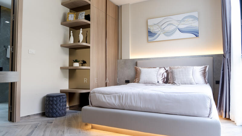 Luxury Pool Villa for Sale in East Pattaya Siam Country Club Area, Chon Buri (Pattaya), Bang Lamung, Bang Lamung (Pattaya), Chon Buri (Pattaya), 5 Bedrooms, 330 sqm, Single Detached House For Sale, by PLC Real Estate, 500129841 - DDproperty.com