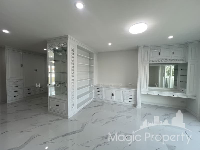 Yenakart Residence, Bangkok, 3 Soi Prasat Suk, Chong Nonsi, Yan Nawa, Bangkok, 4 Bedrooms, 450 sqm, Townhouse For Rent, by Magic Property, 500129911 - DDproperty.com