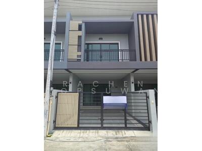 ขาย - ขาย ทาวน์โฮม 2 ชั้น หมู่บ้าน Ezio ควนลัง 2 ห้องนอน ขาย 2.5 ล้านบาท, สงขลา