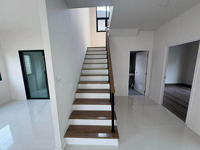 ขาย - Britania Wongwaen-Theparak : บริทาเนีย วงแหวน-เทพารักษ์, สมุทรปราการ