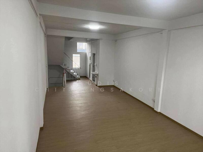 ให้เช่า - ให้เช่าอาคารพาณิชย์ สี่พระยา, กรุงเทพ