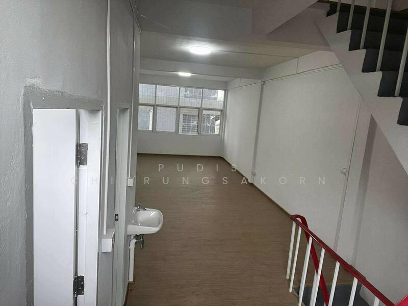 ให้เช่า - ให้เช่าอาคารพาณิชย์ สี่พระยา, กรุงเทพ