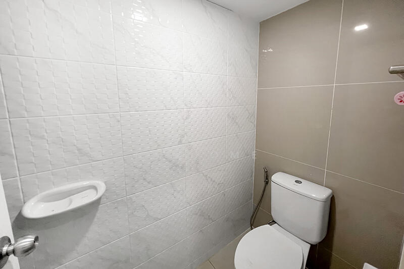 Pruksa Ville 106 Rangsit-Klong 2, Pathum Thani, Rangsit-Nakhon Nayok Road (Khlong Song section), Prachathipat, Thanyaburi, Pathum Thani, 4 Bedrooms, 130 sqm, Townhouse For Sale, by NTBHOME, 500130372 - DDproperty.com