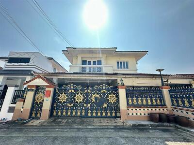 ขาย - Manthana Phraya Suren : มัณฑนา พระยาสุเรนทร์, กรุงเทพ