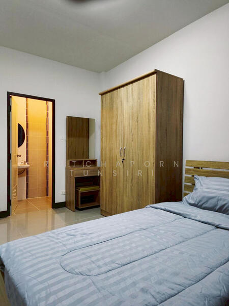 ให้เช่า - ทาวน์เฮ้าส์ในโครงการ ให้เช่า – ใกล้สนามกอล์ฟ M Sport Complexc เพียง 5 นาที ค่าเช่า 15,000 บาท / เดือ, เชียงใหม่