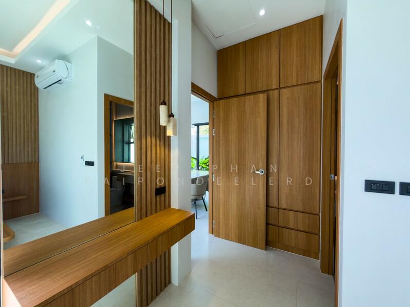 ขาย - ขายพูลวิลล่าใหม่ทำเลศักยภาพ เหมาะทั้งอยู่อาศัยและลงทุนปล่อยเช่า, กระบี่