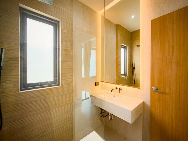 ขาย - ขายพูลวิลล่าใหม่ทำเลศักยภาพ เหมาะทั้งอยู่อาศัยและลงทุนปล่อยเช่า, กระบี่