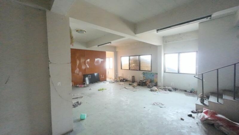 For Sale - อาคารพาณิชย์ 3ชั้นครึ่ง, Suphan Buri