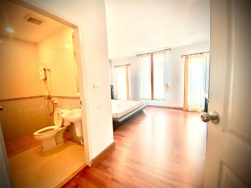 Baan Klang Muang Luzern Sukhumvit : บ้านกลางเมือง ลูเซิร์น สุขุมวิท (อ่อนนุช 46), กรุงเทพ, ถนนสุขุมวิท 77, สวนหลวง, สวนหลวง, กรุงเทพ, 136 ตร.ม., ทาวน์เฮ้าส์ ให้เช่า, โดย Airada Parasarn, 500130980 - DDproperty.com