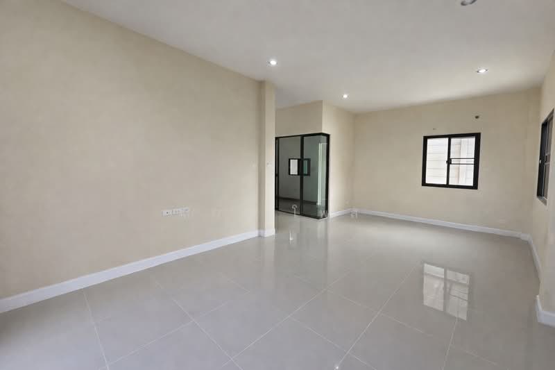 ขาย - The Ricco Residence Wongwaen-Hathairat : เดอะริคโค้ เรสซิเดนซ์ วงแหวนฯ-หทัยราษฎร์, กรุงเทพ