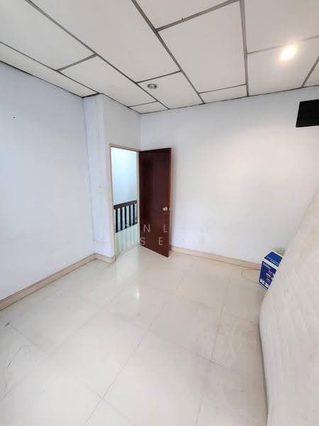 Phoem Phun Thani Village Kaset-Nawamin, Bangkok, ประเสริฐมนูกิจ, Nuan Chan, Bueng Kum, Bangkok, 3 Bedrooms, 200 sqm, Townhouse For Sale, by Chonlada Nakasemsuwan, 500131380 - ชั้น2 ห้องนอนเล็ก ด้านหลัง - DDproperty.com
