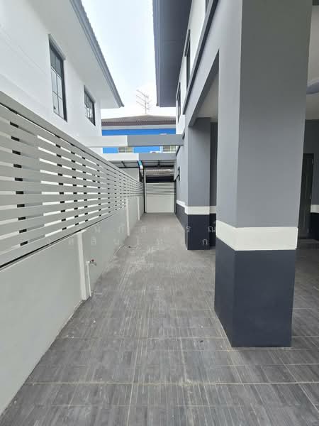 หมู่บ้าน พร้อมพัฒน์1 รามอินทรา ถนนหทัยราษฎร์ คลองสามวา, Bangkok, Sam Wa Tawan Tok, Khlong Sam Wa, Bangkok, 3 Bedrooms, 140 sqm, Semi-Detached House (Twin House) For Sale, by นภัสศรณ์ วงศ์สินไทยกร (นันท์), 500131390 - DDproperty.com