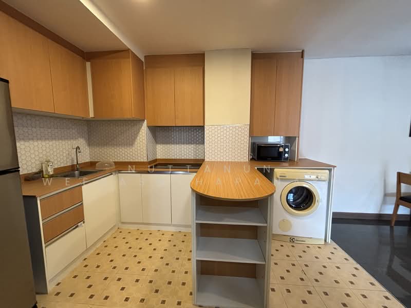 Baan Ploenchit, Bangkok, Soi Ruamrudee 2 Ploenchit Road, Lumphini, Pathum Wan, Bangkok, 2 Bedrooms, 100 sqm, Condo For Rent, by Nuttanun Weerasathapanakul, 500131413 - DDproperty.com