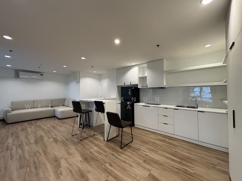 Baan Ploenchit, Bangkok, Soi Ruamrudee 2 Ploenchit Road, Lumphini, Pathum Wan, Bangkok, 1 Bedroom, 71 sqm, Condo For Rent, by Nuttanun Weerasathapanakul, 500131417 - DDproperty.com