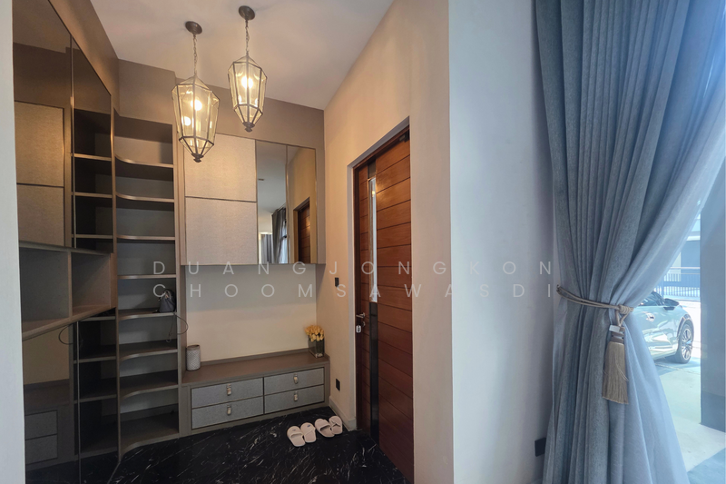 ขาย - Grand Bangkok Boulevard Rama9 : แกรนด์ บางกอกบูเลอวาร์ด พระราม9, กรุงเทพ