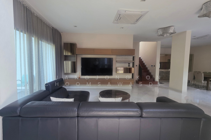 ขาย - Grand Bangkok Boulevard Rama9 : แกรนด์ บางกอกบูเลอวาร์ด พระราม9, กรุงเทพ