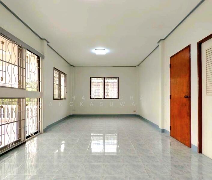 ให้เช่า - โครงการเมืองเพชรวิลเลจ, กรุงเทพ