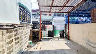 ขาย - หมู่บ้านศรีเพชร ซอยเพชรเกษม106, กรุงเทพ