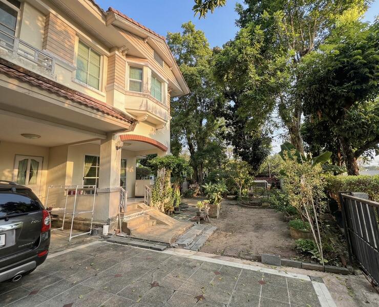 For Sale - Chaiyapruek 2 Suwinthawong Khumklao, Bangkok