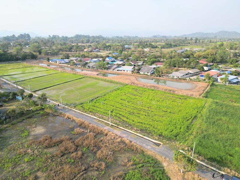 ขาย - ขายที่ดิน ทางขึ้นเขาใหญ่ วิวภูเขา คูน้ำไหลผ่าน ในแหล่งชุมชน, นครนายก