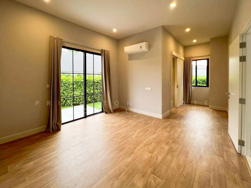 Narasiri Krungthep Kreetha, Bangkok, 69 Soi Pracha Ruamjai, Hua Mak, Bang Kapi, Bangkok, 5 Bedrooms, 687 sqm, Single Detached House For Sale, by Princeton Estate Co.,Ltd., 500131734 - DDproperty.com