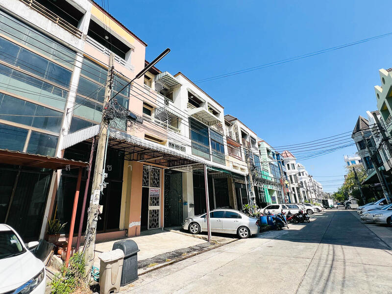 ขาย - ลาดพร้าว ประชาอุทิศ รามคำแหง, กรุงเทพ