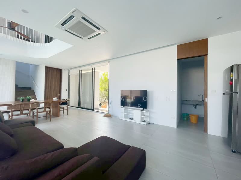 ให้เช่า - บ้าน 3 ชั้น พร้อมสระว่ายน้ำส่วนตัว ให้เช่า – ใกล้มหาวิทยาลัยเชียงใหม่ เพียง 5 นาที ค่าเช่า 70,000 บา, เชียงใหม่