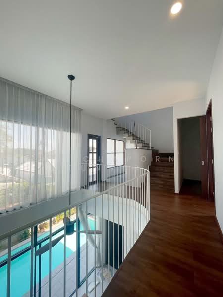 บ้าน 3 ชั้น พร้อมสระว่ายน้ำส่วนตัว ให้เช่า – ใกล้มหาวิทยาลัยเชียงใหม่ เพียง 5 นาที ค่าเช่า 70,000 บา, Chiang Mai, Su Thep, Muang Chiang Mai, Chiang Mai, 4 Bedrooms, 350 sqm, Single Detached House For Rent, by Rutchaporn Tunsiri, 500132082 - DDproperty.com