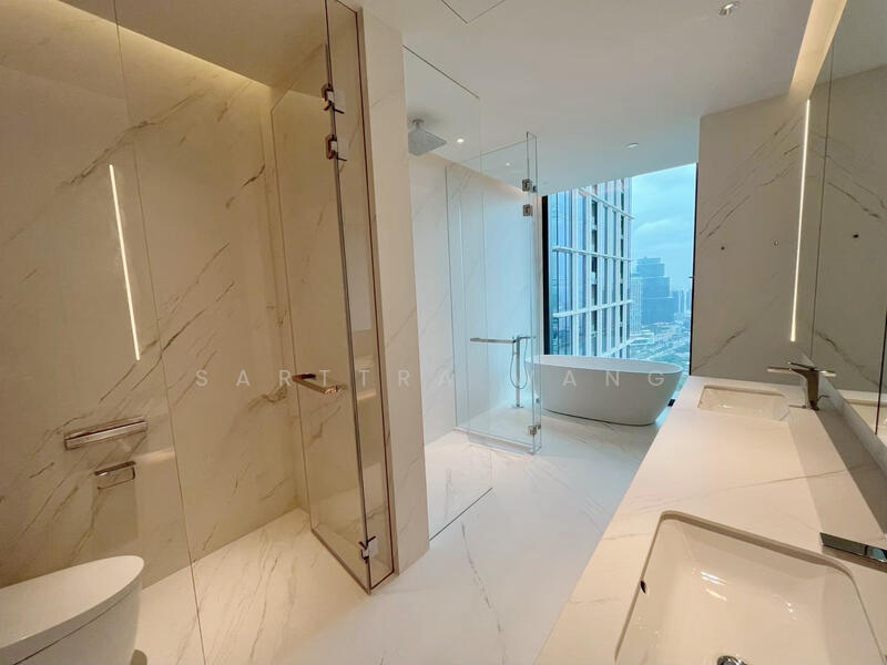 EI8HTEEN SEVEN - One Bangkok : เอททีน เซเว่น-วัน แบงค็อก, กรุงเทพ, 187 ถ.วิทยุ, ลุมพินี, ปทุมวัน, กรุงเทพ, 177 ตร.ม., คอนโด ขาย, โดย Kevin, 500132125 - master bathroom - DDproperty.com