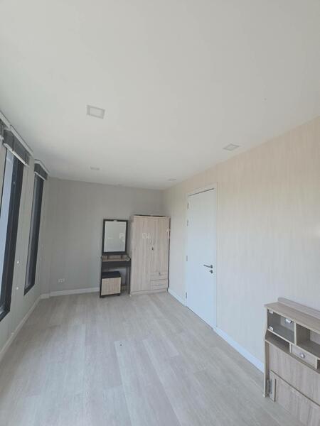 For Sale - ตึกมุมหายาก ทำเลการค้า เหมาะสำหรับทำHome ออฟฟิศ ,Clinic หรือทำค้าขาย !! อาคารพาณิชย์4ชั้น 34.8 ตร.วา, Samut Prakan