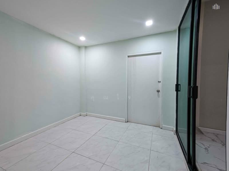 For Sale - ตึกมุมหายาก ทำเลการค้า เหมาะสำหรับทำHome ออฟฟิศ ,Clinic หรือทำค้าขาย !! อาคารพาณิชย์4ชั้น 34.8 ตร.วา, Samut Prakan