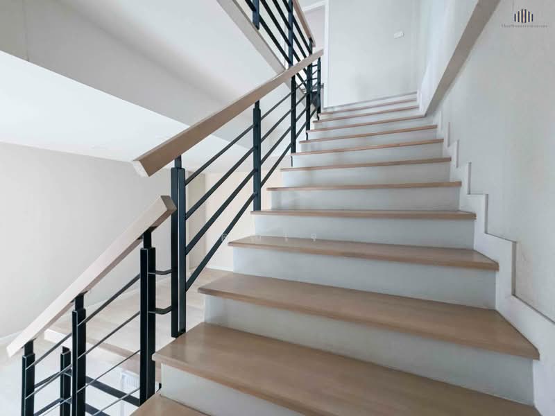 For Sale - ตึกมุมหายาก ทำเลการค้า เหมาะสำหรับทำHome ออฟฟิศ ,Clinic หรือทำค้าขาย !! อาคารพาณิชย์4ชั้น 34.8 ตร.วา, Samut Prakan