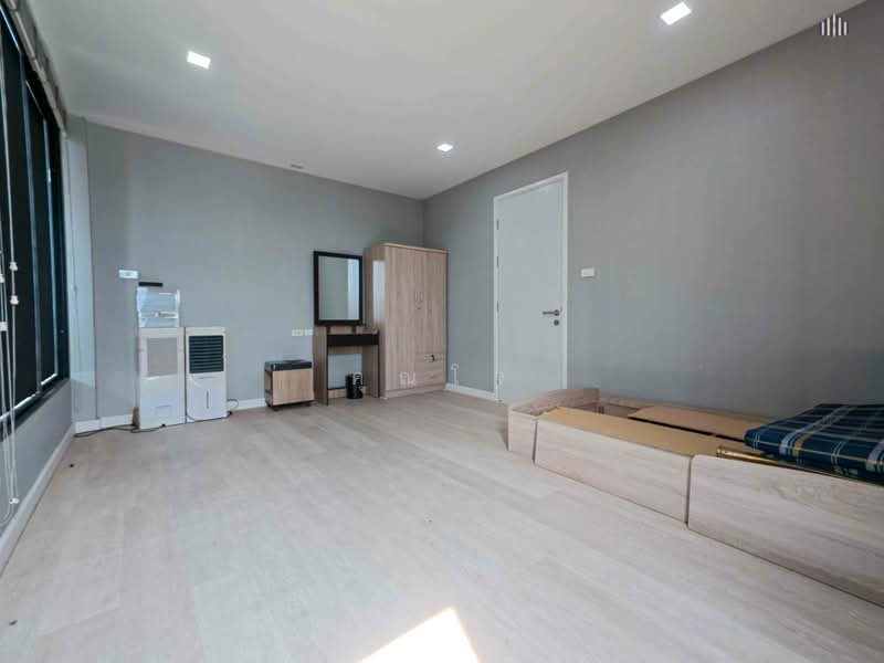 For Sale - ตึกมุมหายาก ทำเลการค้า เหมาะสำหรับทำHome ออฟฟิศ ,Clinic หรือทำค้าขาย !! อาคารพาณิชย์4ชั้น 34.8 ตร.วา, Samut Prakan