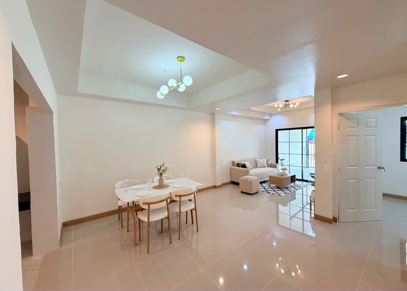 Poonsinh Thani 3, Bangkok, Rat Phatthana Road, Khlong Song Ton Nun, Lat Krabang, Bangkok, 3 Bedrooms, 150 sqm, Townhouse For Sale, by Tanrada Tongsub, 500132383 - DDproperty.com