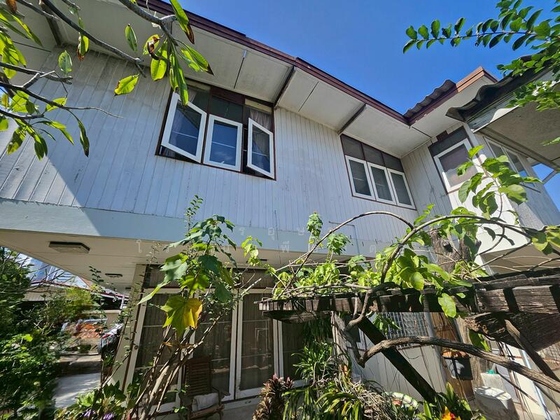 For Sale - ขายที่ดินพร้อมสิ่งปลูกสร้างทำเลหายาก ย่านสามเสน – ซอยองครักษ์ เงียบสงบ เป็นส่วนตัว ใจกลางเมืองชั้นใน, Bangkok