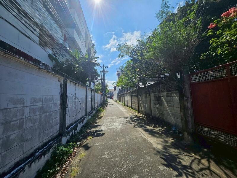 For Sale - ขายที่ดินพร้อมสิ่งปลูกสร้างทำเลหายาก ย่านสามเสน – ซอยองครักษ์ เงียบสงบ เป็นส่วนตัว ใจกลางเมืองชั้นใน, Bangkok