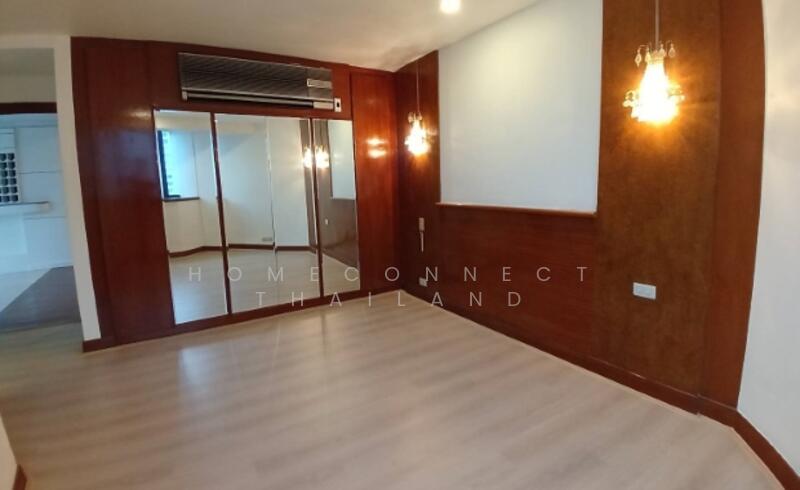 President Park Sukhumvit 24, Bangkok, 99 Sukhumvit 24 Alley, Khlongtoei Nua, Watthana, Bangkok, 3 Bedrooms, 260 sqm, Condo For Sale, by HomeConnect Thailand, 500132580 - DDproperty.com