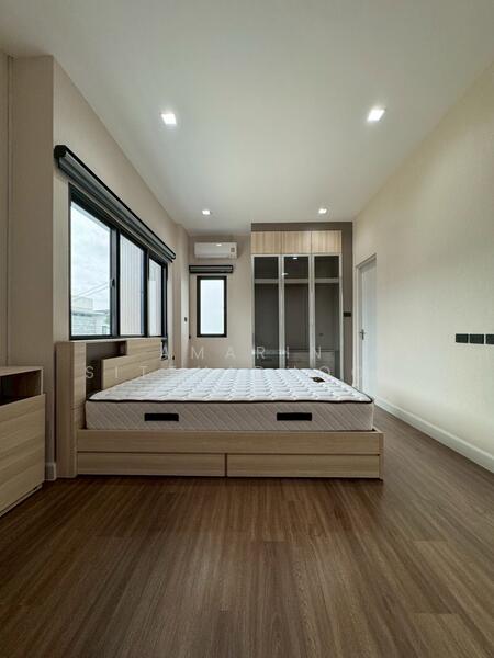 For Sale - Venue ID Motorway Rama 9, Bangkok